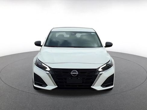 Used 2025 Nissan Altima 2.5 SV FWD image 4