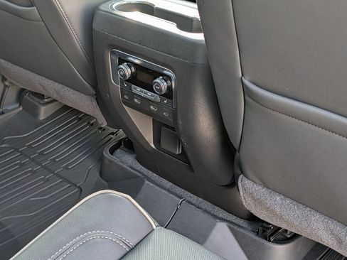 New 2026 GMC Yukon XL Elevation w/ Elevation Premium Package AWD/4WD image 33