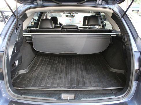Used 2018 Subaru Outback 2.5i Limited AWD/4WD image 32