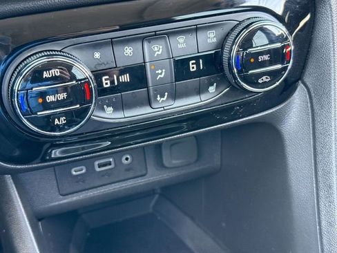 Used 2021 Buick Encore GX Select w/ Experience Buick Package AWD/4WD image 19