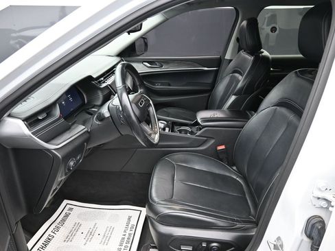 Used 2021 Jeep Grand Cherokee L Limited image 11