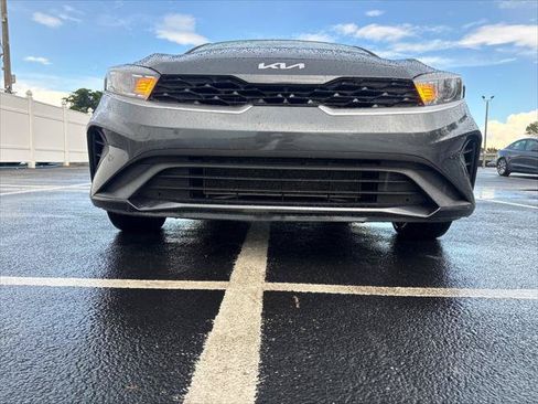 Used 2023 Kia Forte LXS w/ LXS Technology Package FWD image 3