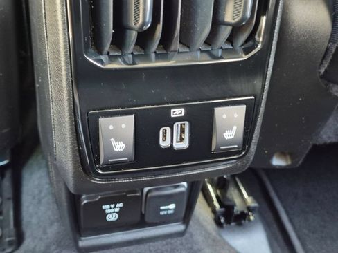 Used 2022 Jeep Compass Limited w/ Elite Group AWD/4WD image 24