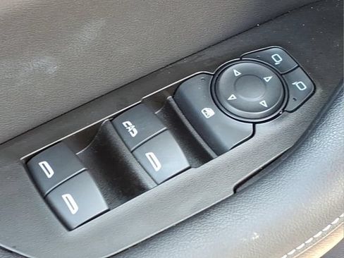 Used 2024 Chevrolet Blazer LT w/ Convenience Package FWD image 16