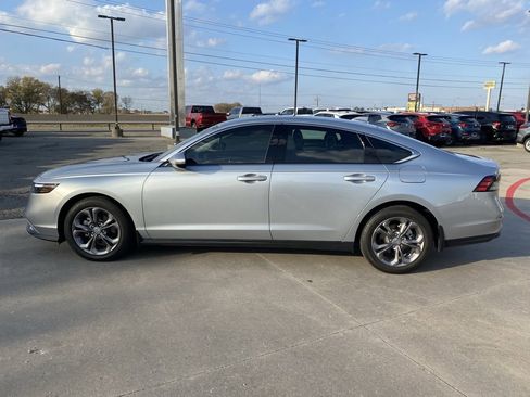 Used 2024 Honda Accord EX image 2