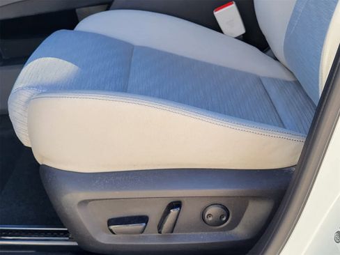 Used 2021 Nissan Rogue SV image 21