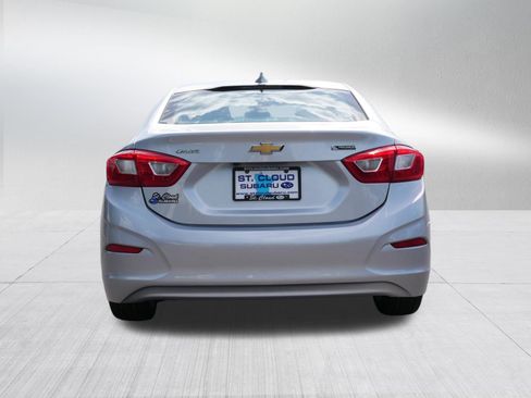 Used 2017 Chevrolet Cruze Premier FWD image 6