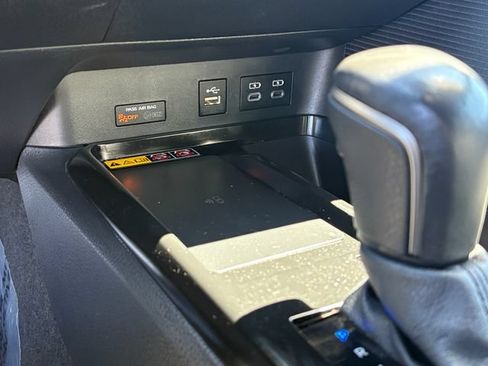 Used 2025 Toyota Camry SE FWD image 23