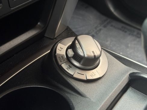 Used 2018 Toyota 4Runner SR5 image 15