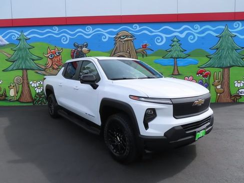 Certified 2024 Chevrolet Silverado EV W/T AWD/4WD image 41