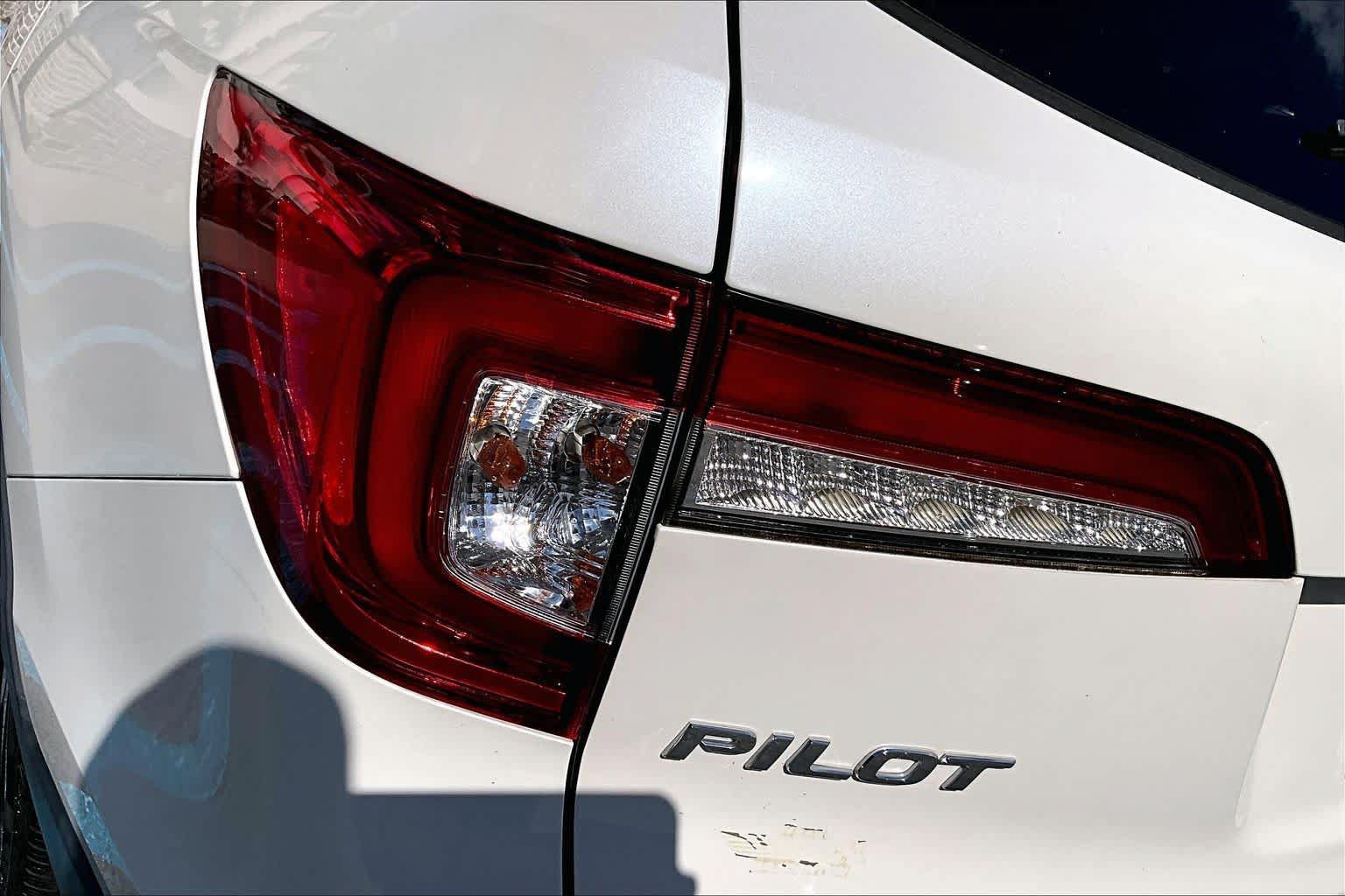 Used 2019 Honda Pilot Touring image 29