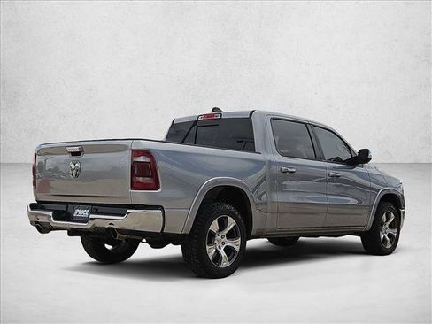 Used 2019 RAM 1500 Laramie AWD/4WD image 5