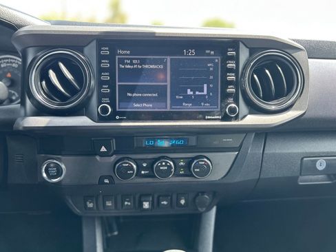 Used 2021 Toyota Tacoma TRD Off-Road w/ Technology Package image 16