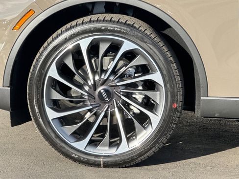 New 2026 Lincoln Aviator Reserve image 26