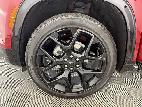 Certified 2024 Chevrolet Traverse RS w/ LPO, Floor Liner Package AWD/4WD image 14