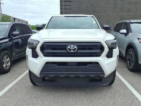 Used 2025 Toyota Tacoma SR RWD image 2
