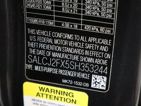 Used 2025 Land Rover Discovery Sport S image 35