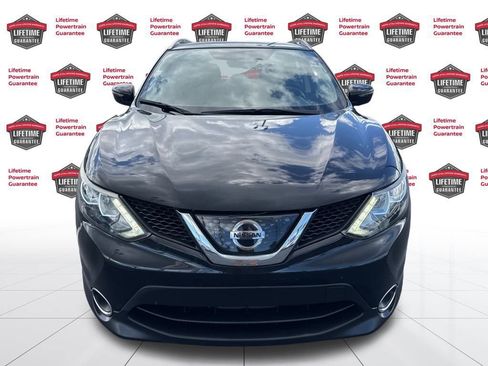 Used 2018 Nissan Rogue Sport SV w/ SV All-Weather Package image 2