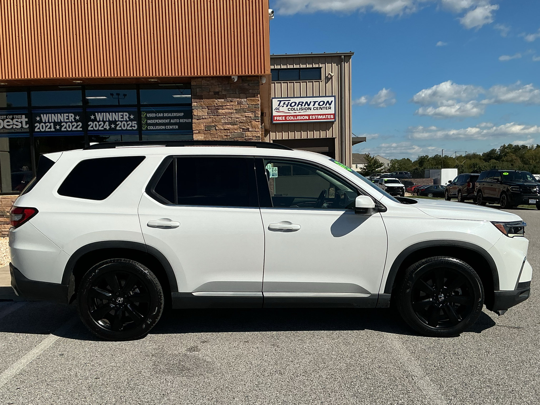 Used 2023 Honda Pilot Elite image 2