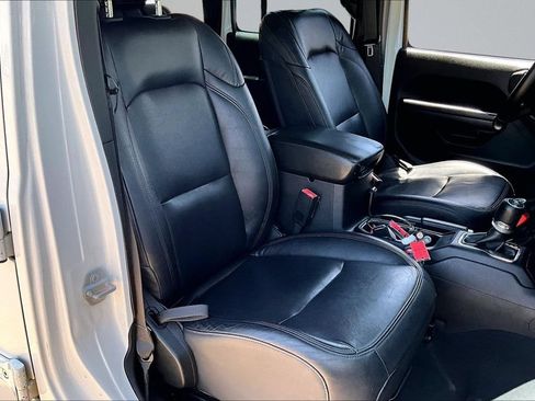 Used 2018 Jeep Wrangler Unlimited Sport S AWD/4WD image 7