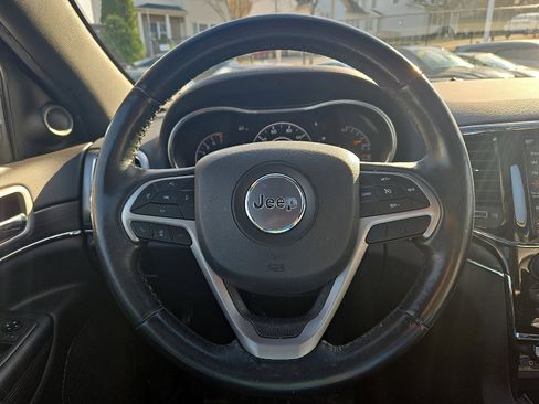 Used 2021 Jeep Grand Cherokee Limited w/ Sun & Sound Group image 18