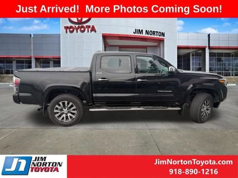 Used 2023 Toyota Tacoma Limited RWD image 8