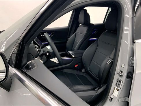 Used 2026 Mercedes-Benz GLC 300 image 21