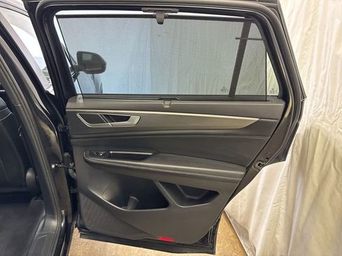 Used 2024 Volkswagen Atlas Cross Sport SE image 24