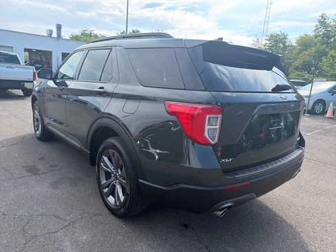 Used 2024 Ford Explorer XLT w/ Equipment Group 202A AWD/4WD image 3