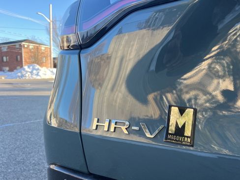 Used 2024 Honda HR-V EX-L image 9