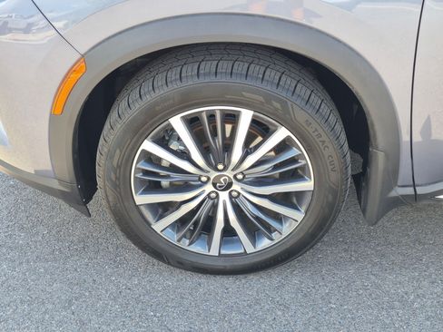 Used 2023 INFINITI QX60 Sensory AWD/4WD image 13