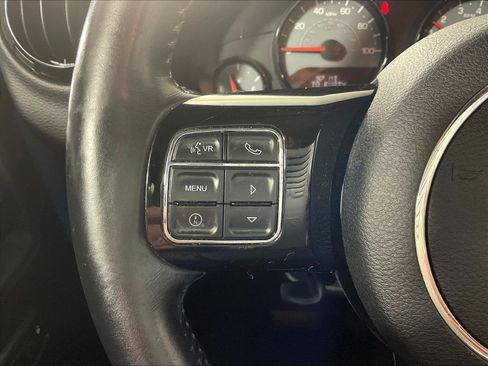 Used 2017 Jeep Wrangler Unlimited Sahara AWD/4WD image 11