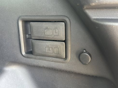 Used 2023 Chevrolet Equinox LT AWD/4WD image 26