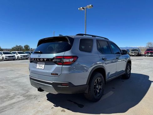 New 2026 Honda Pilot TrailSport image 8