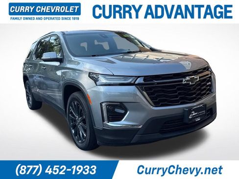 Used 2023 Chevrolet Traverse RS w/ LPO, Floor Liner Package AWD/4WD image 1