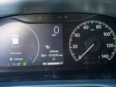 Certified 2023 Honda HR-V LX image 34