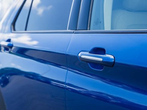 Used 2020 Ford Explorer Limited image 22