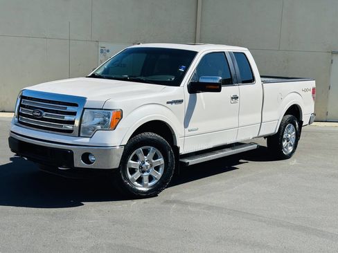 Used 2014 Ford F150 Lariat w/ Lariat Chrome Package image 4