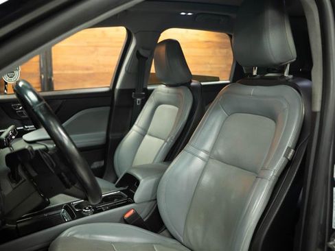 Used 2022 Lincoln Corsair FWD w/ Premium Package image 11