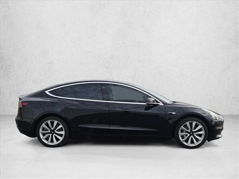 Used 2019 Tesla Model 3 Standard Range Plus image 4