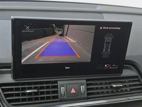 Used 2023 Audi Q5 2.0T Premium w/ Convenience Package image 22