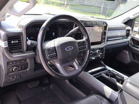 Used 2024 Ford F250 Lariat w/ Lariat Ultimate Package AWD/4WD image 15