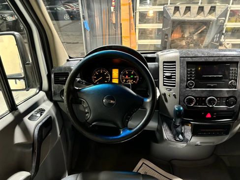 Used 2008 Freightliner Sprinter 3500 image 44