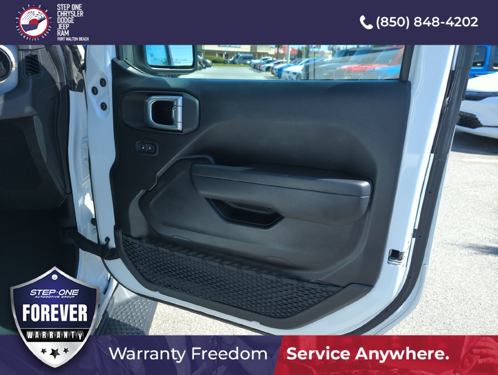 Used 2024 Jeep Wrangler Unlimited Sport AWD/4WD image 30