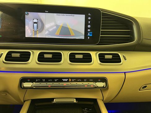 Used 2020 Mercedes-Benz GLS 450 4MATIC image 31