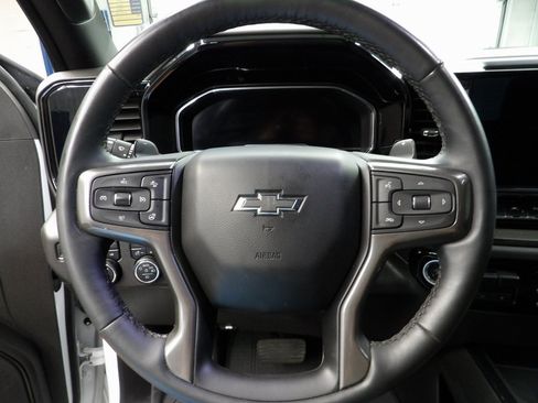 Used 2024 Chevrolet Silverado 1500 ZR2 w/ Technology Package image 43