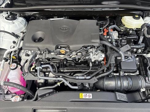 Used 2025 Toyota Camry LE w/ Convenience Package FWD image 9