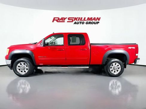 Used 2011 GMC Sierra 2500 SLT w/ SLT Convenience Package AWD/4WD image 4