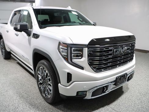 Used 2025 GMC Sierra 1500 Denali Ultimate image 5
