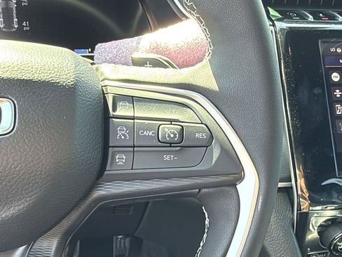 New 2025 Jeep Grand Cherokee Altitude image 25